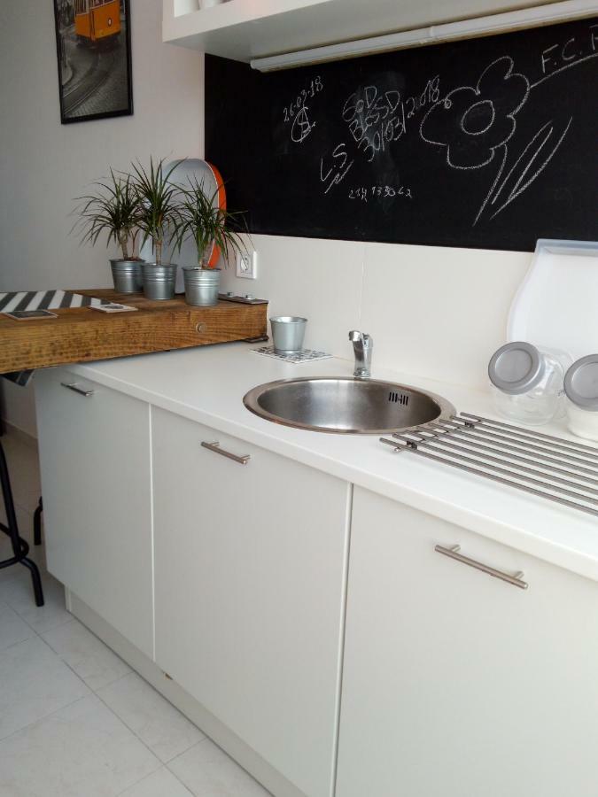 Appartement In Bed With Lisbon 11K à Amadora Extérieur photo