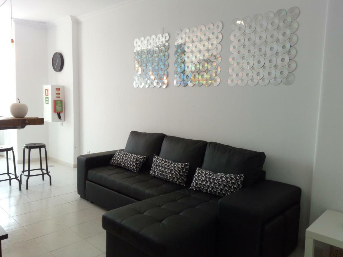 Appartement In Bed With Lisbon 11K à Amadora Extérieur photo